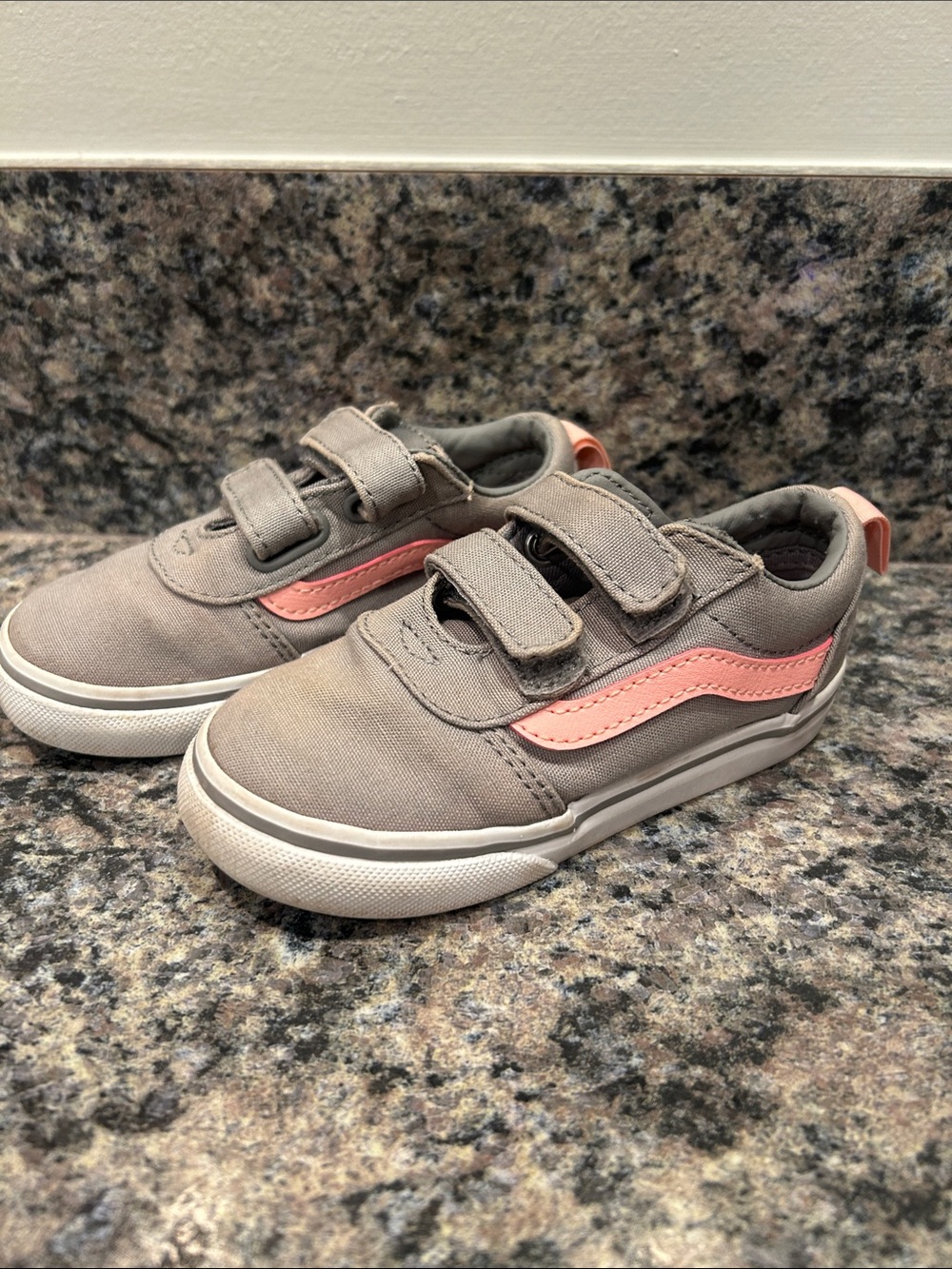 Vans Kids Gray Canvas Sneakers with Pink Side Wave
